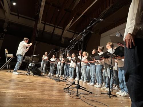 2720D69B-C037-406C-822F-8099105B2906 1 105 c