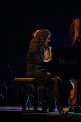 33EA5549-0D70-4EDB-B428-C6F75021B2FE 1 105 c