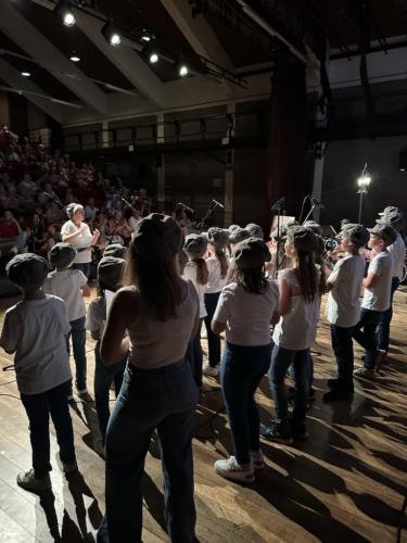 579FB809-8B75-46A7-988A-228D1E30CF05 1 105 c