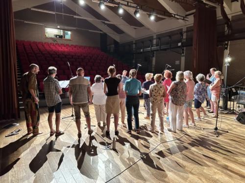 64B1F832-A96C-4221-88D2-62BEE546C407 1 105 c