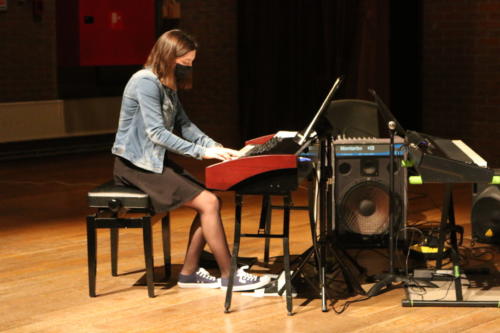 81E1811C-E3FC-4B44-B657-6BBD9BF2076A 1 105 c