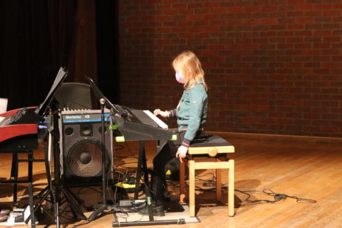 90E84D0C-DBDA-4243-9DF3-23597614B7F9 1 105 c