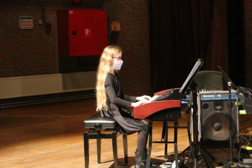 A2493814-1EA3-4166-9CA7-6C48FC29FD76 1 105 c