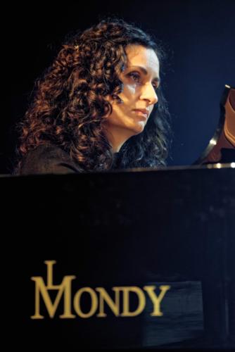 E2771365-EF28-44FC-9B64-E3D84E0E0FB1 1 105 c