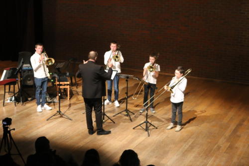 F7105E0B-A96E-48AF-A822-46049B423D95 1 105 c